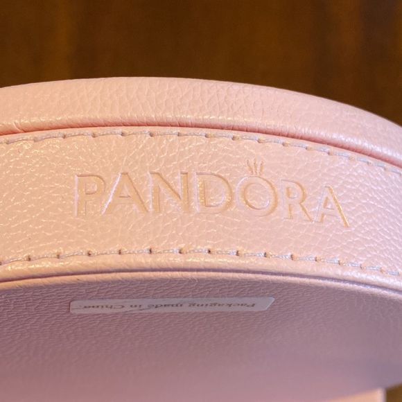 Pandora 20th Anniversary Pink Jewelry Box - Picture 6 of 8